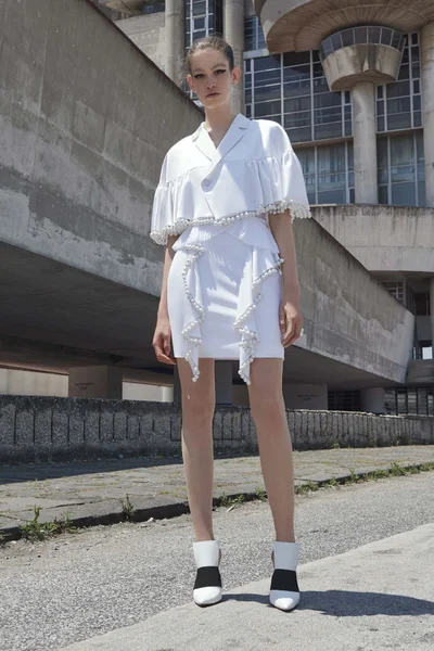 Look 1